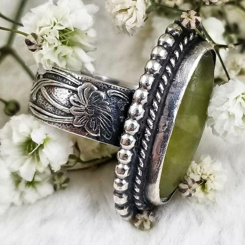 Sterling Silver Serpentine Art Nouveau Motif Ring - Picture 3 of 9